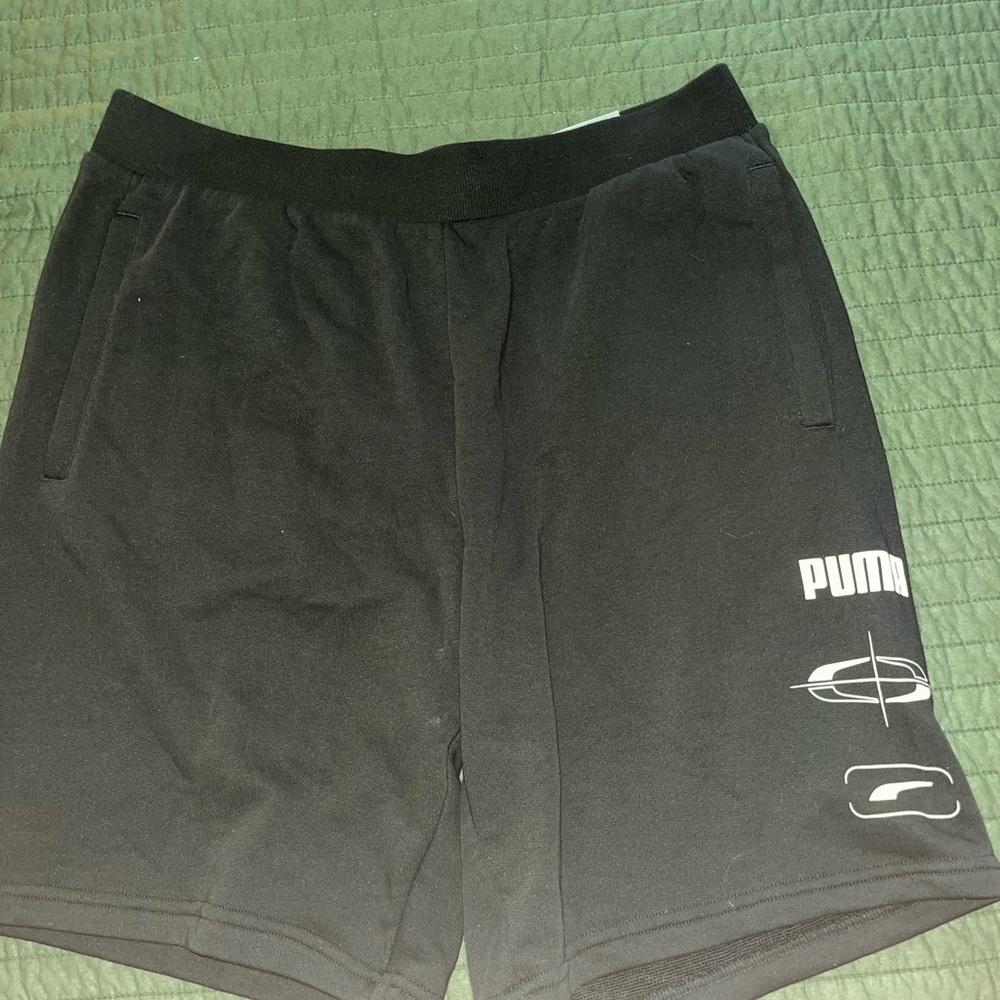Brand new puma shorts size L